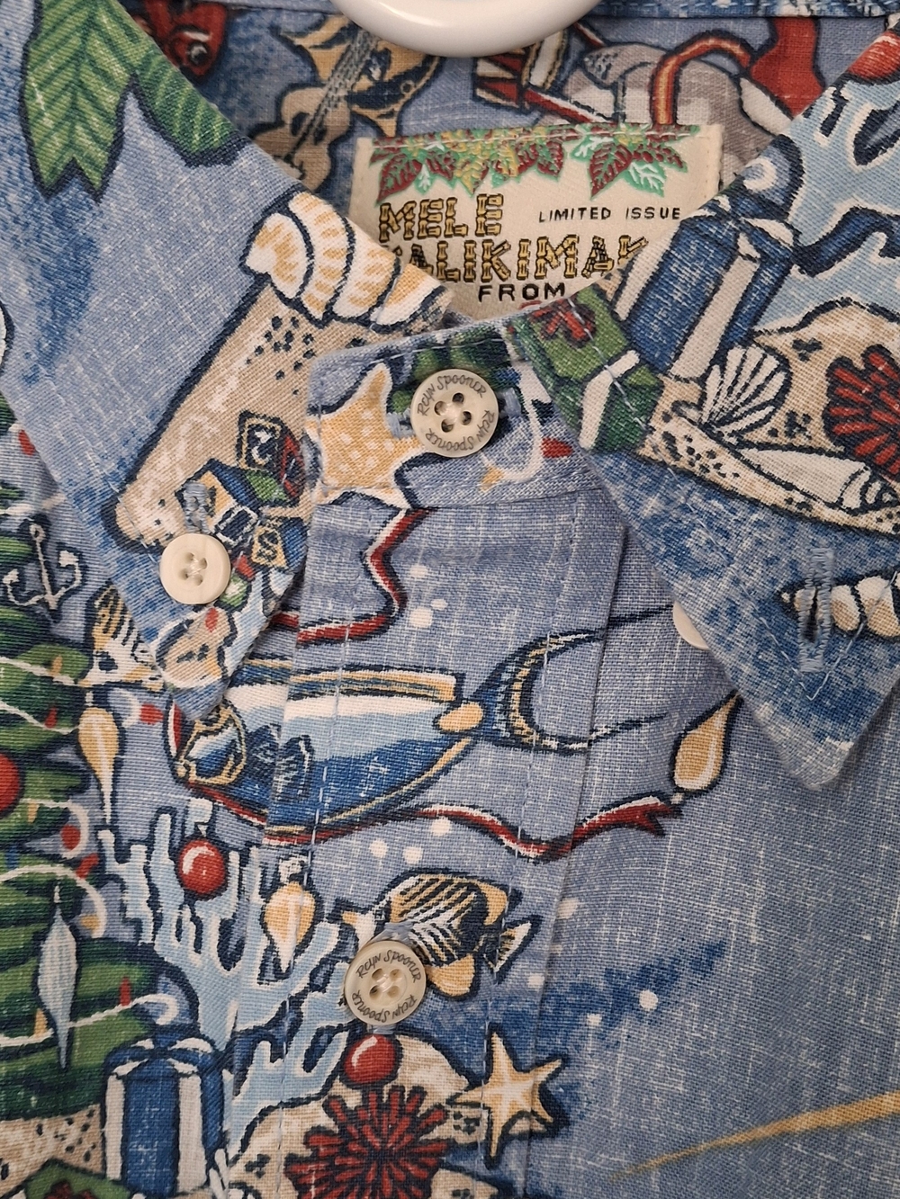 Reyn Spooner Men's "HAWAIIAN CHRISTMAS" 2024 MELE KALIKIMAKA TF Blue Shirt - Picture 3 of 7